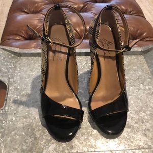 Mark & James by Bagdley Mischka wedges